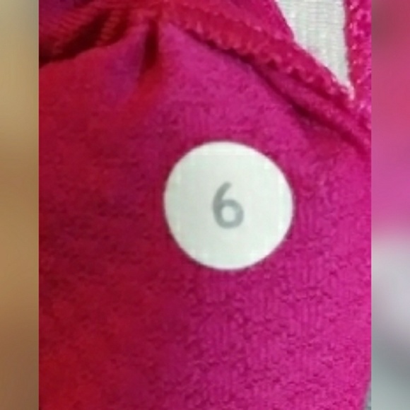 Lululemon workout top - Picture 4 of 4